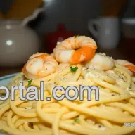 My Family's Favorite Shrimp Fettuccine Alfredo Recipe: Creamy Delight