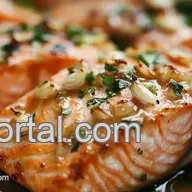 Honey-Garlic Salmon: Quick & Easy Salmon Dinner Ideas