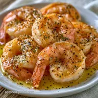 Quick Garlic Shrimp Salad in 15 Minutes